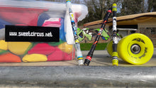 Load image into Gallery viewer, Japanese Spinning Pen - Sweet Circus
